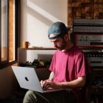 Apple MacBook Pro 14" M2 Pro 16GB RAM 512GB SSD Gris - Imagen 2